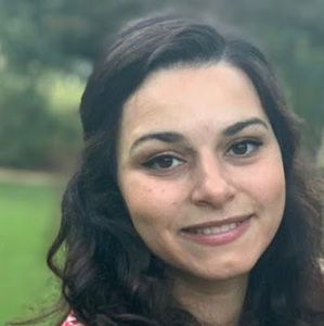 Meet your Posher, Mona